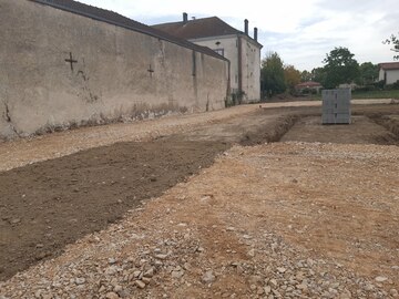 Création de parkings et chemins d'accès
