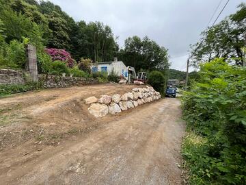  Création et mise en place de blocs d'enrochement