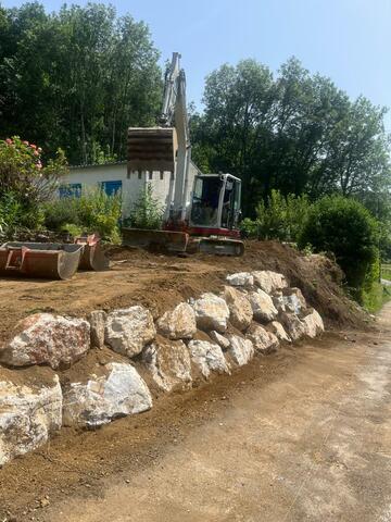  Création et mise en place de blocs d'enrochement