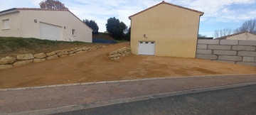 Création de parkings et chemins d'accès